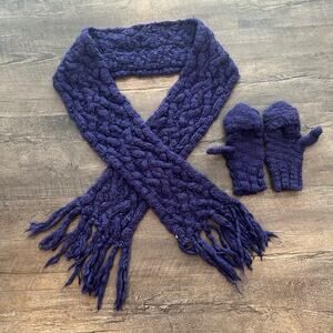 American Eagle Outfitters Wool Blend Chunky Knit Scarf and Fingerless Gloves